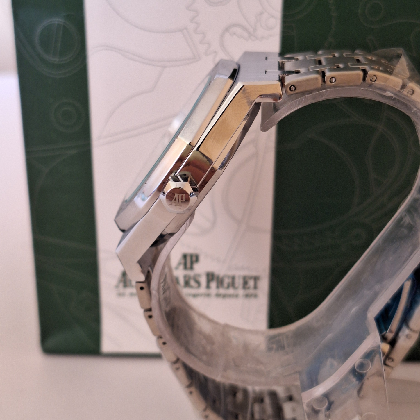 Audemars Piguet Royal Oak metal