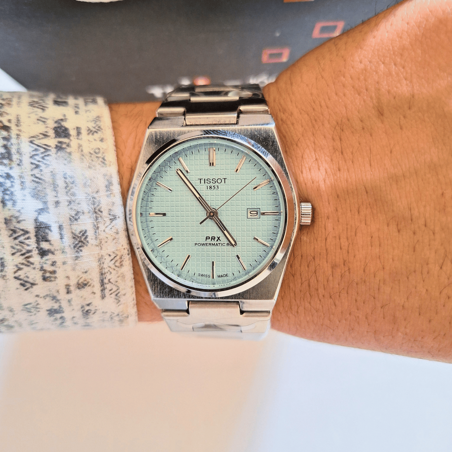 Tissot PRX ظهر شفاف