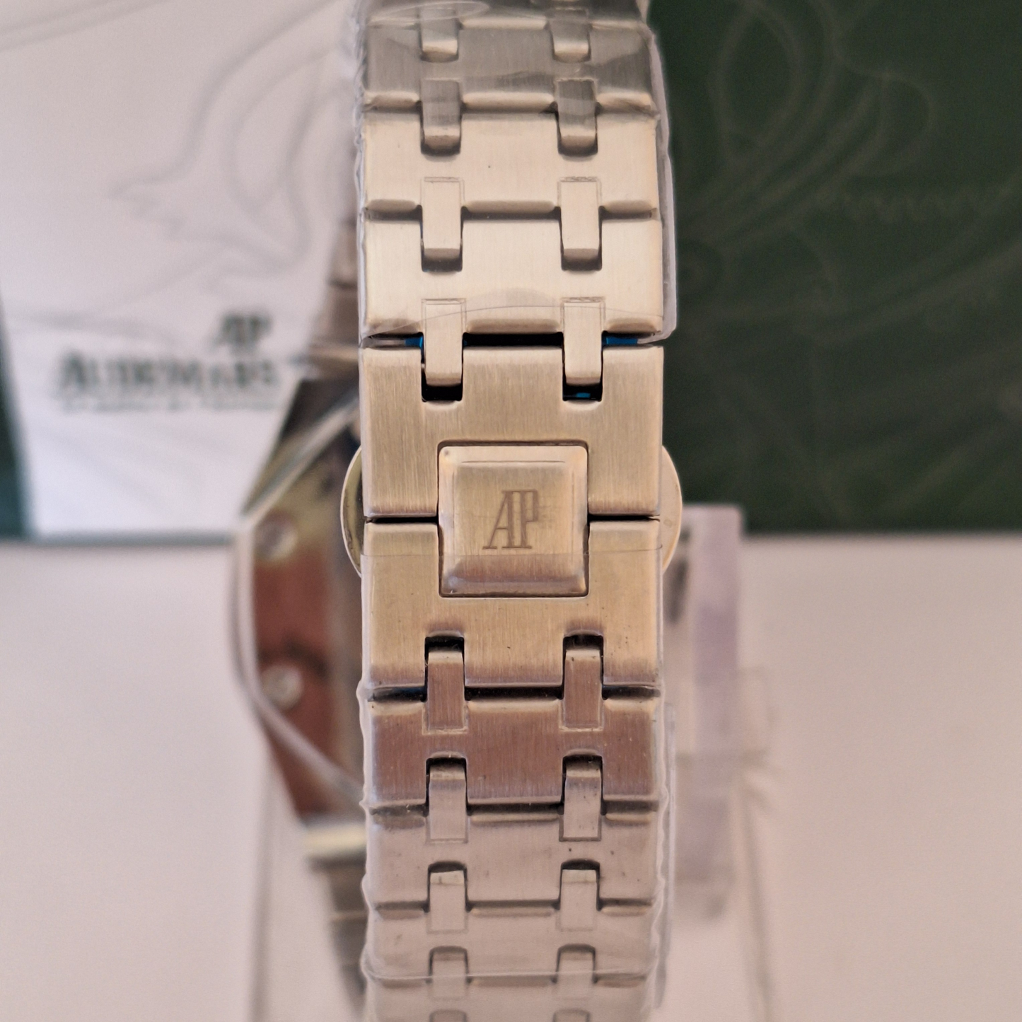 Audemars Piguet Royal Oak metal