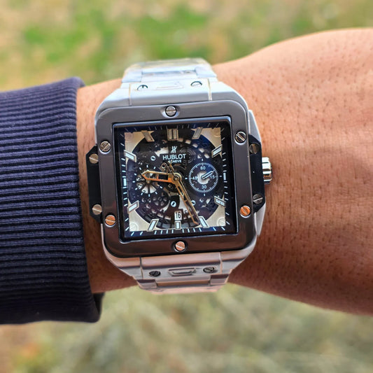 Hublot metal square