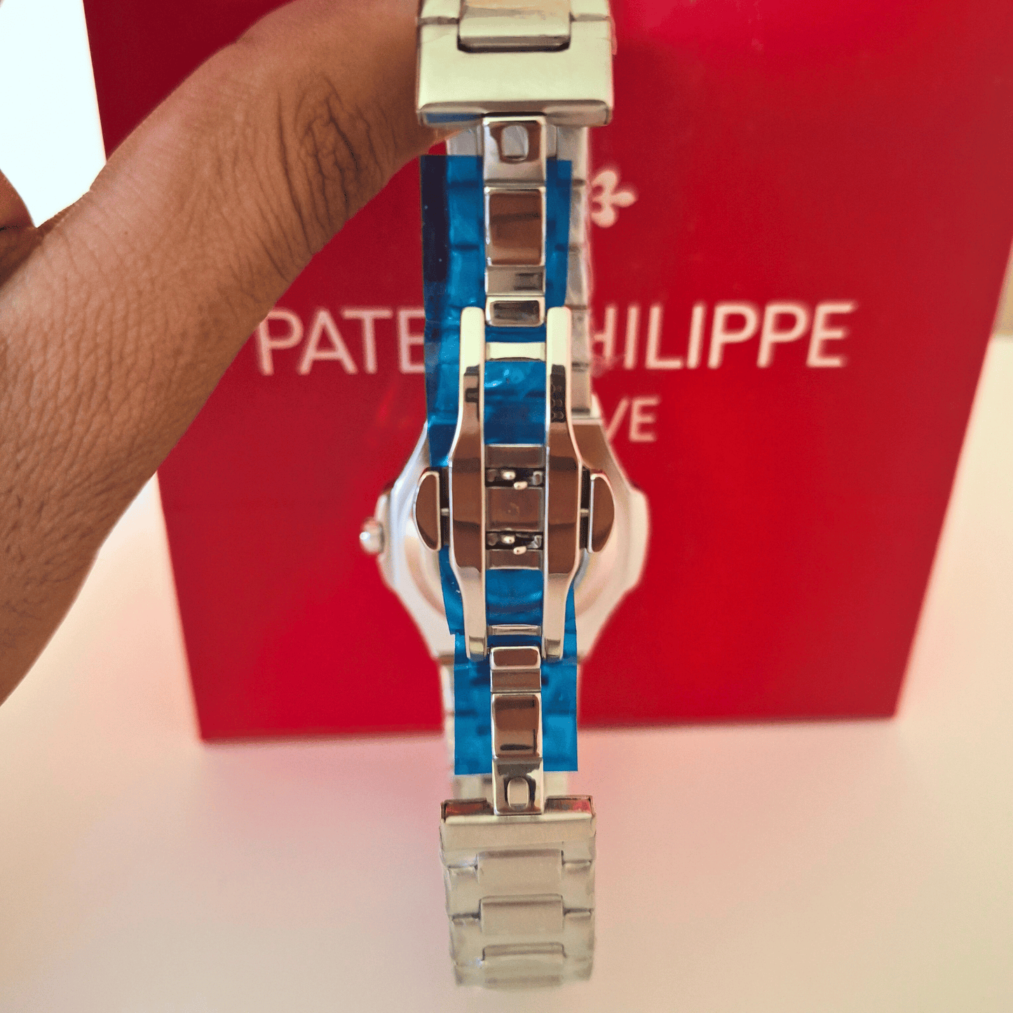 Patek Philippe ظهر شفاف
