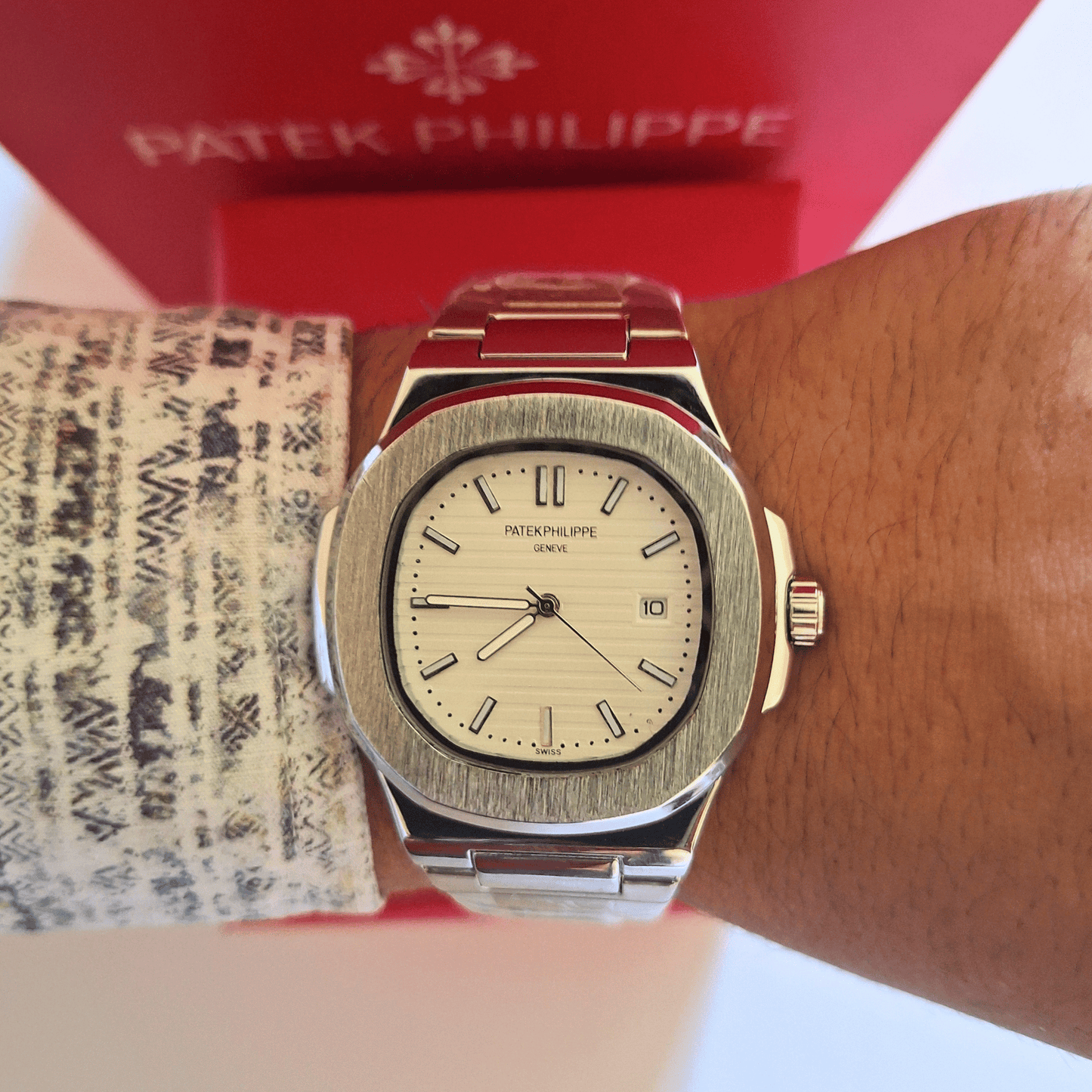Patek Philippe ظهر شفاف