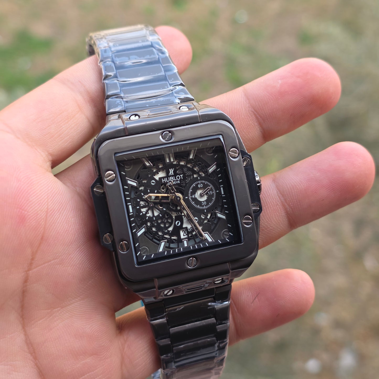 Hublot metal square